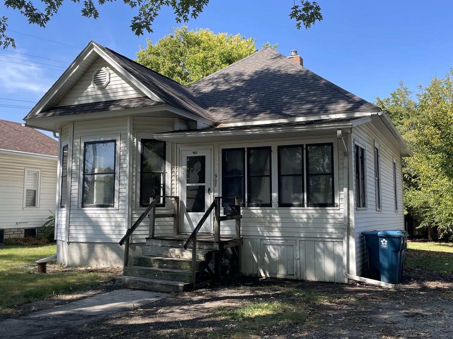 907 East Madison Street Pontiac, IL 61764 - Photo 3 of 21 a view of house