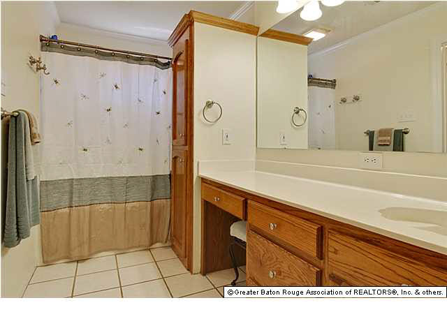 11055 Paddock Avenue Baton Rouge, LA 70816 - Photo 8 of 12 Gallery Image 8