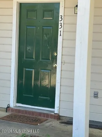 $1,800 | 331 Peach Orchard Drive, Ridgeland, MS 39157