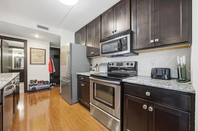 $190,000 | 1110 3rd Avenue North, Unit 401W, Fargo, ND 58102