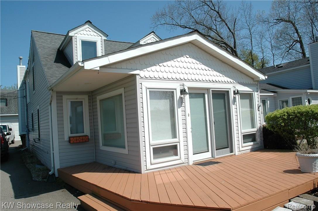 1470 Maxfield Lake Road Hartland, MI 48353 - Photo 1 of 33 DSC_0417.JPG
