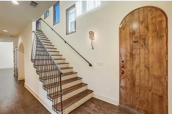 $4,905 | 2510 North Henderson Avenue, Unit 4, Dallas, TX 75206