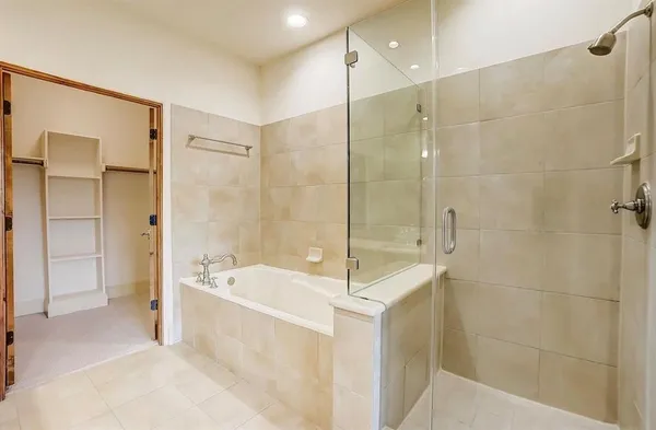 $4,905 | 2510 North Henderson Avenue, Unit 4, Dallas, TX 75206