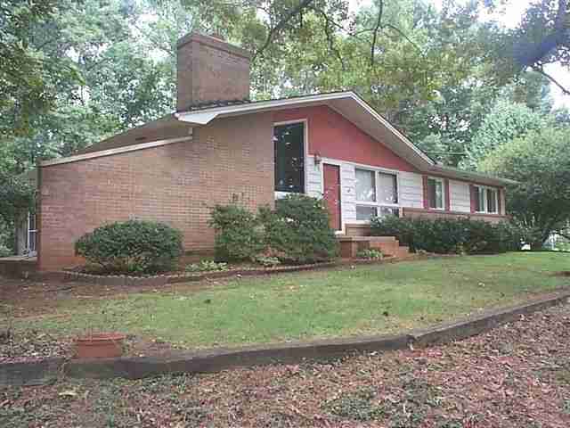 8901 Fairview Church Road Seneca, SC 29672 - Photo 1 of 9 Gallery Image 1