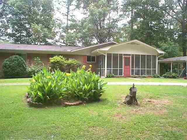 8901 Fairview Church Road Seneca, SC 29672 - Photo 2 of 9 Gallery Image 2