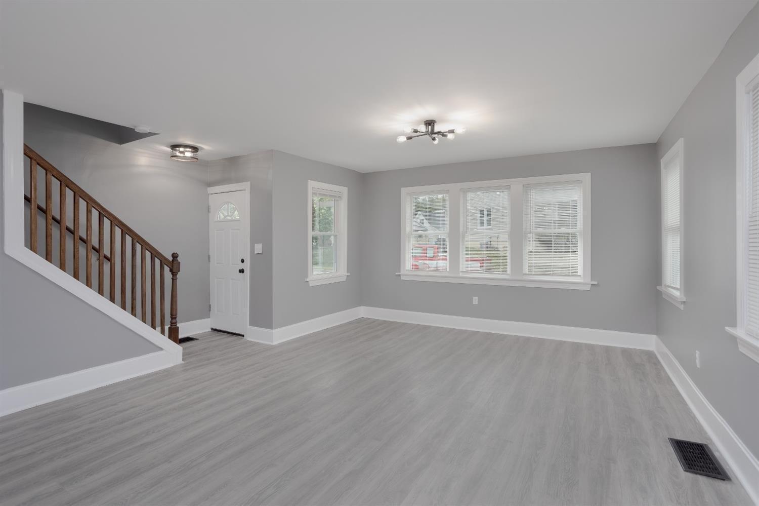 4738 Ridgeway Avenue Norwood, OH 45212 - Photo 3 of 27