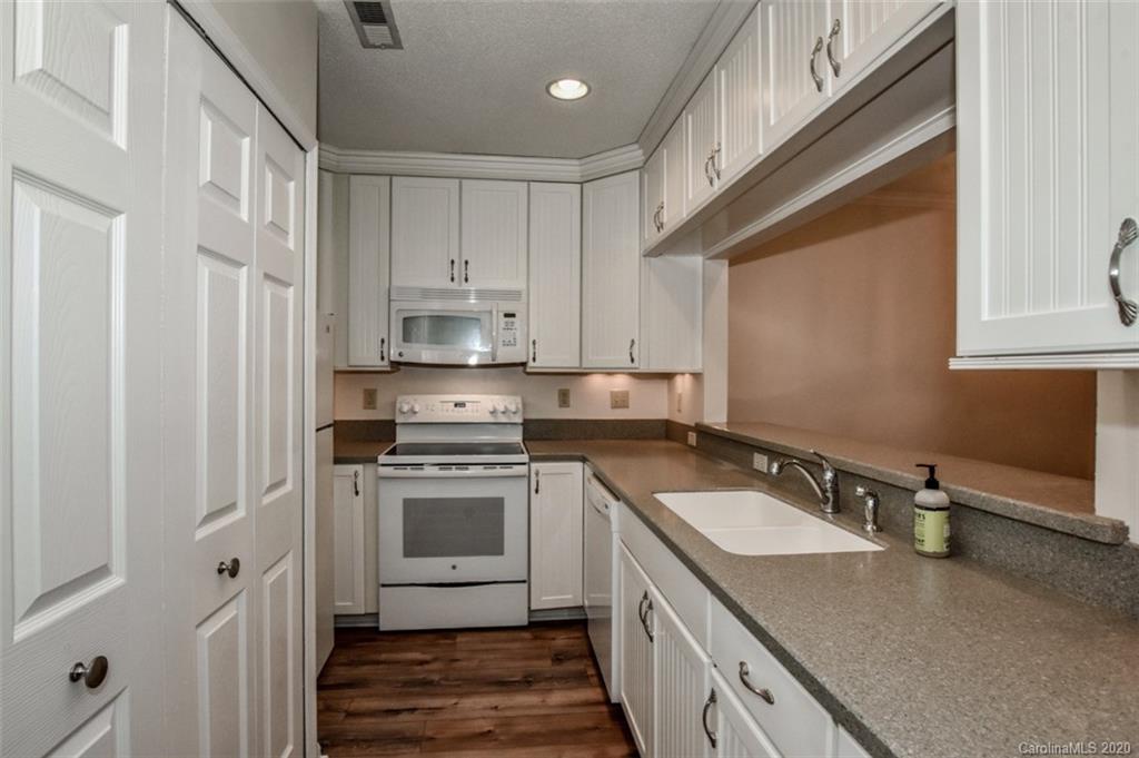 20105 Henderson Road, Unit C Cornelius, NC 28031 - Photo 2 of 24 Gallery Image 2