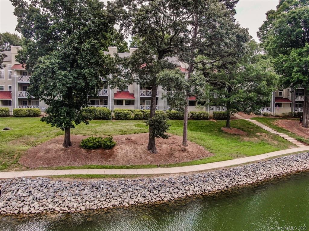 20105 Henderson Road, Unit C Cornelius, NC 28031 - Photo 17 of 24 Gallery Image 17