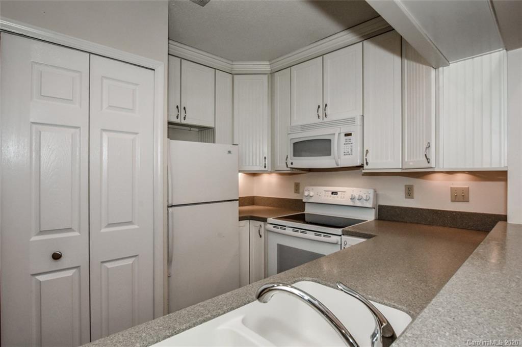 20105 Henderson Road, Unit C Cornelius, NC 28031 - Photo 4 of 24 Gallery Image 4