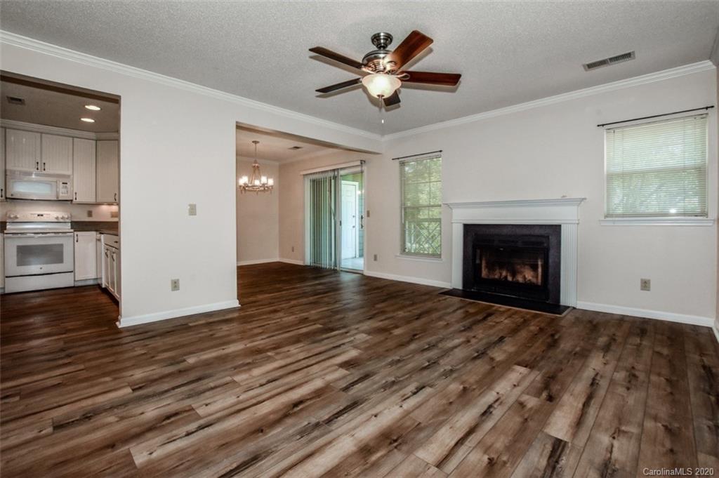 20105 Henderson Road, Unit C Cornelius, NC 28031 - Photo 5 of 24 Gallery Image 5