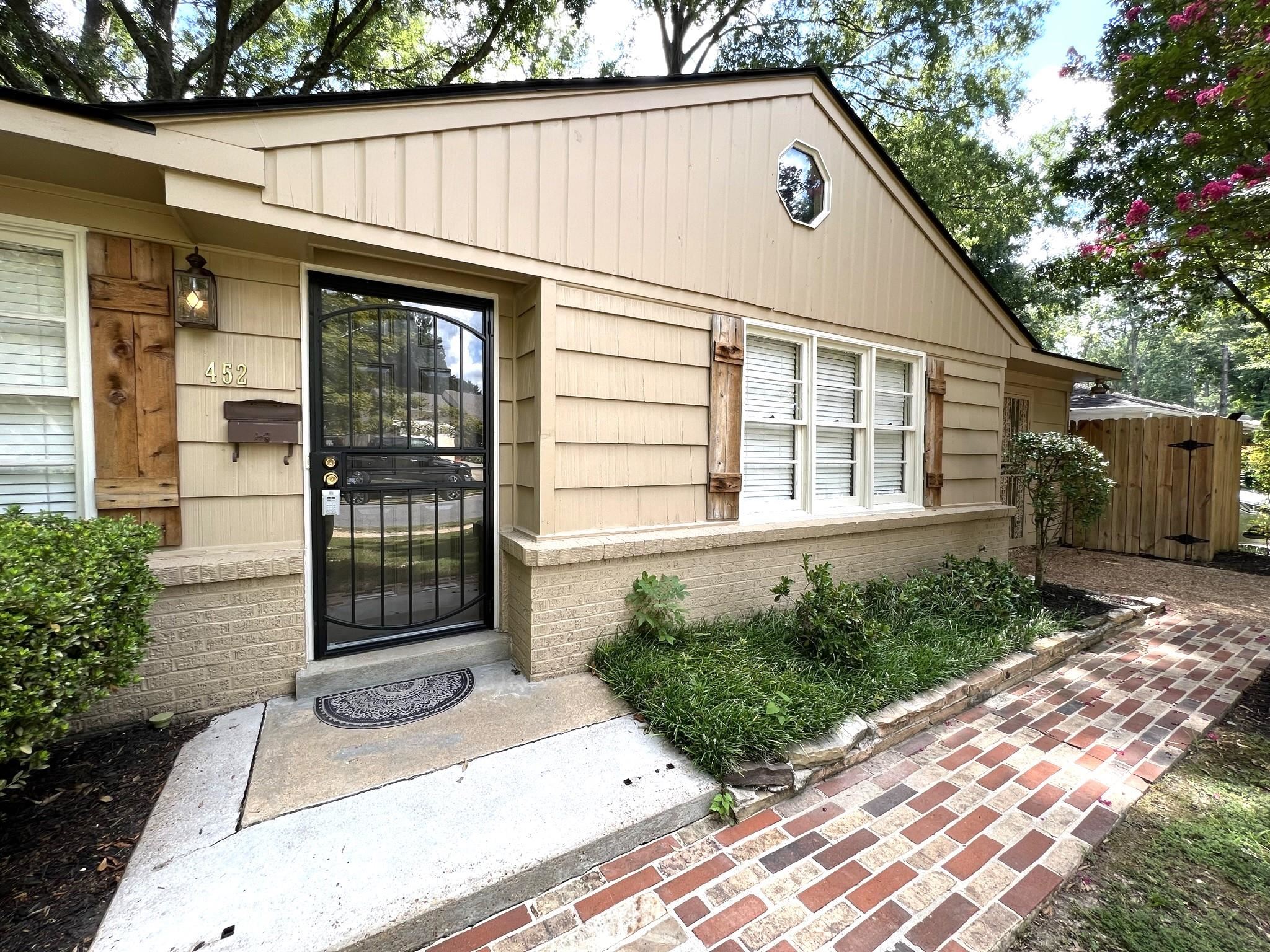 452 Fernway Road Memphis, TN 38117 - Photo 4 of 25