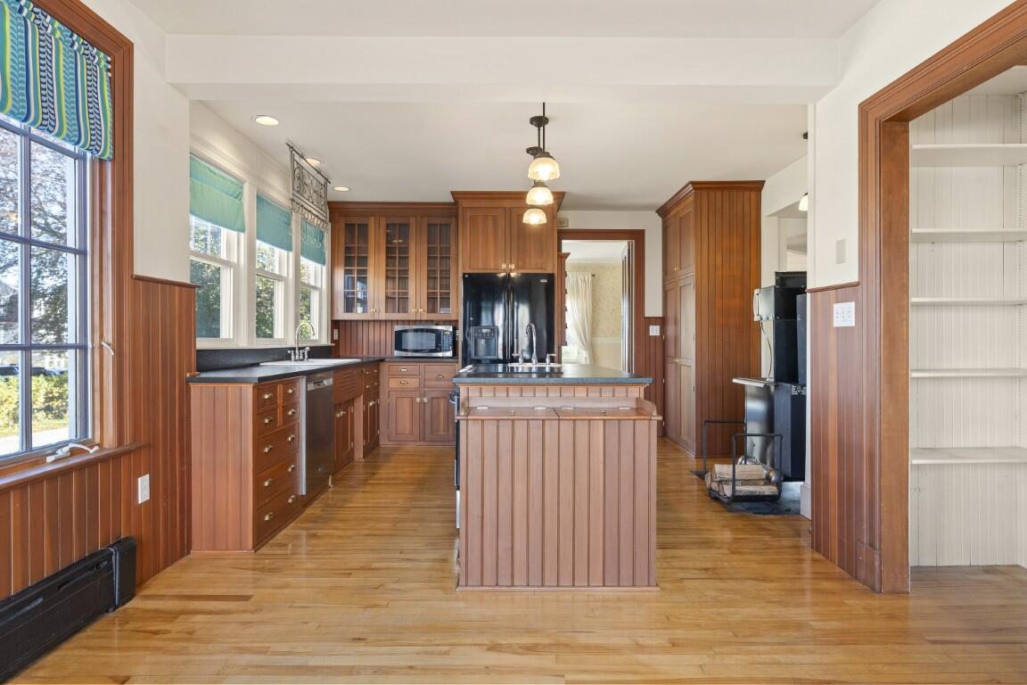 210 Ocean Point Road Boothbay, ME 04544 - Photo 16 of 93 016