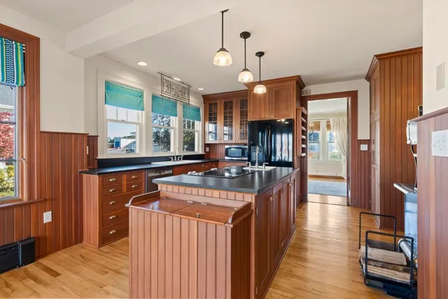 $895,000 | 210 Ocean Point Road, Boothbay, ME 04544