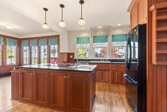 $895,000 | 210 Ocean Point Road, Boothbay, ME 04544