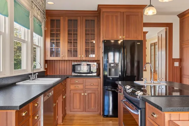 $895,000 | 210 Ocean Point Road, Boothbay, ME 04544