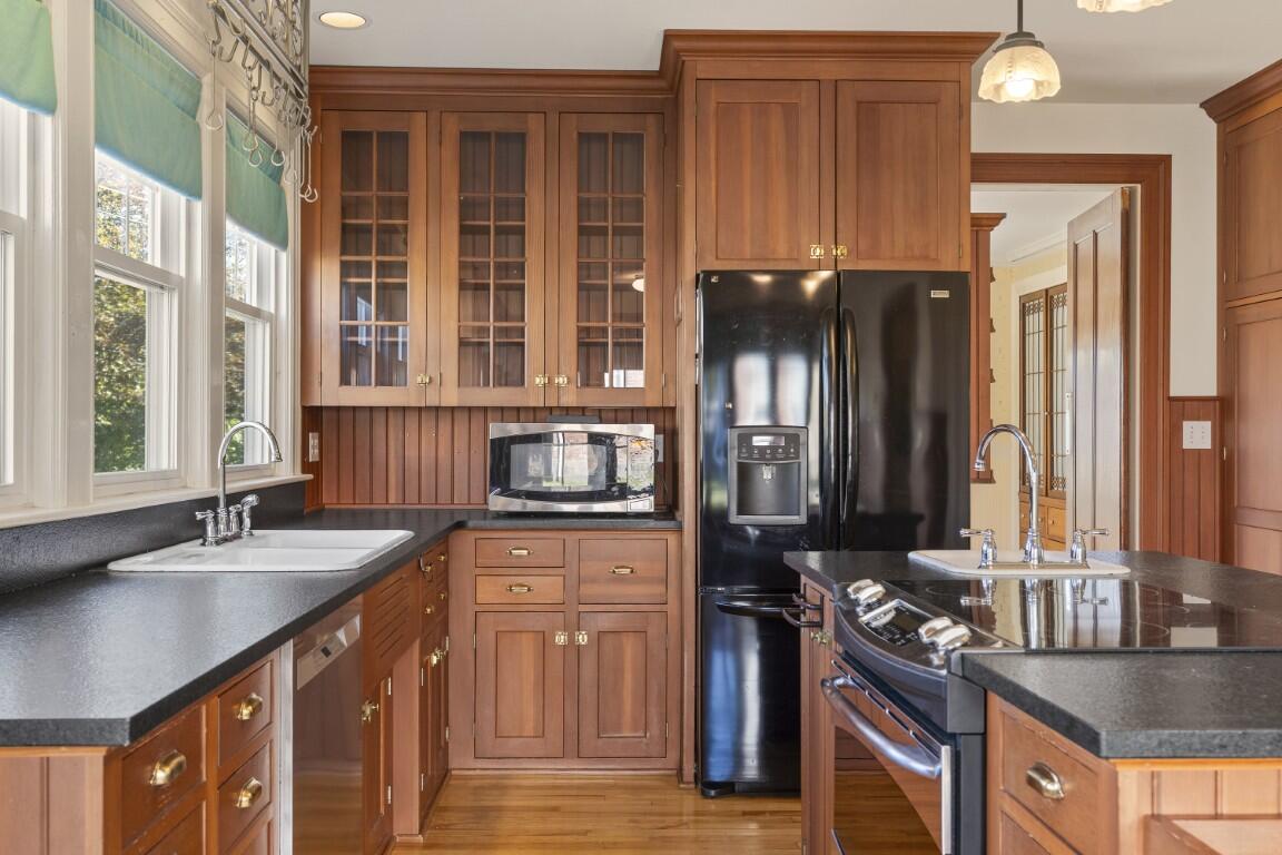 210 Ocean Point Road Boothbay, ME 04544 - Photo 22 of 99 021