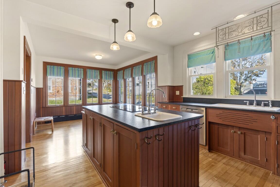 210 Ocean Point Road Boothbay, ME 04544 - Photo 24 of 93 024