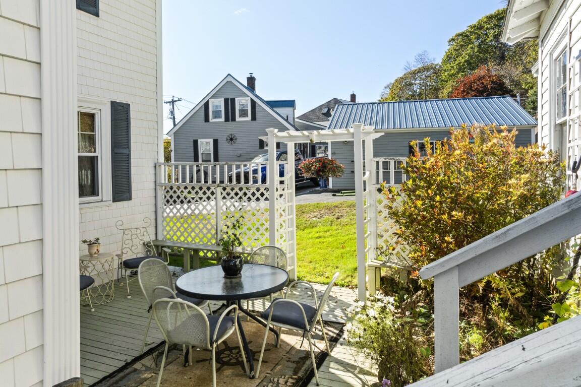 210 Ocean Point Road Boothbay, ME 04544 - Photo 32 of 93 033