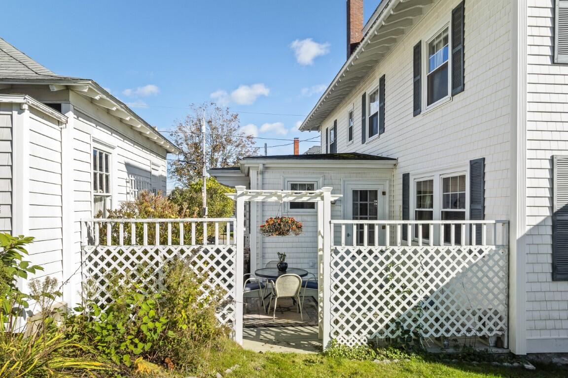 210 Ocean Point Road Boothbay, ME 04544 - Photo 33 of 93 034