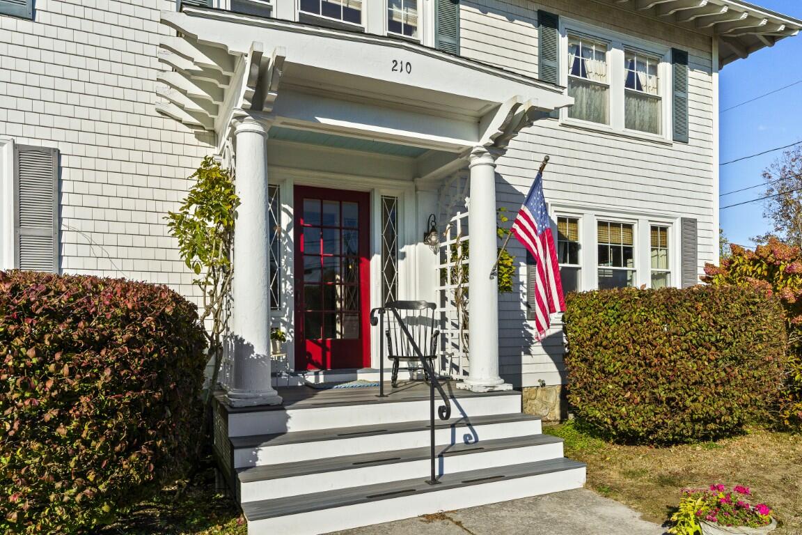 210 Ocean Point Road Boothbay, ME 04544 - Photo 47 of 93 048