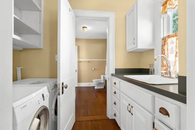 $895,000 | 210 Ocean Point Road, Boothbay, ME 04544