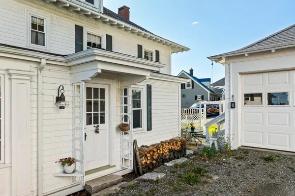 $895,000 | 210 Ocean Point Road, Boothbay, ME 04544