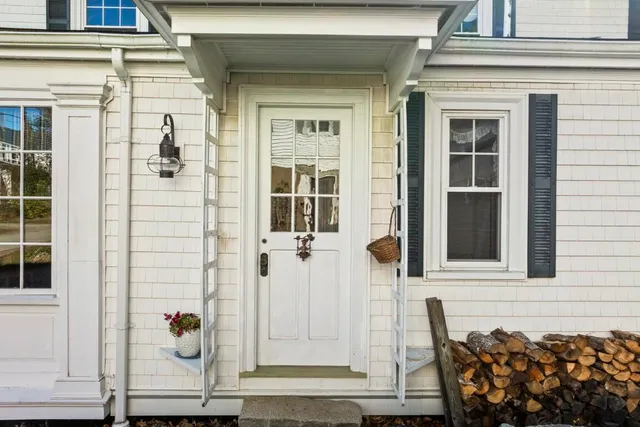 $895,000 | 210 Ocean Point Road, Boothbay, ME 04544