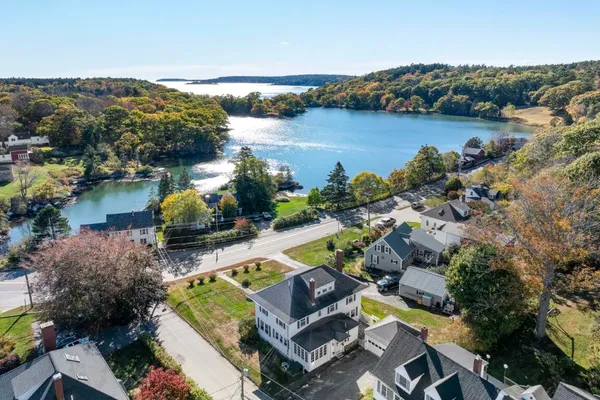 $895,000 | 210 Ocean Point Road, Boothbay, ME 04544