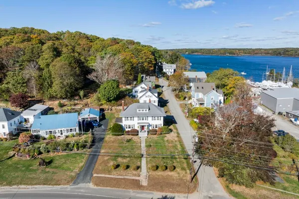 $895,000 | 210 Ocean Point Road, Boothbay, ME 04544