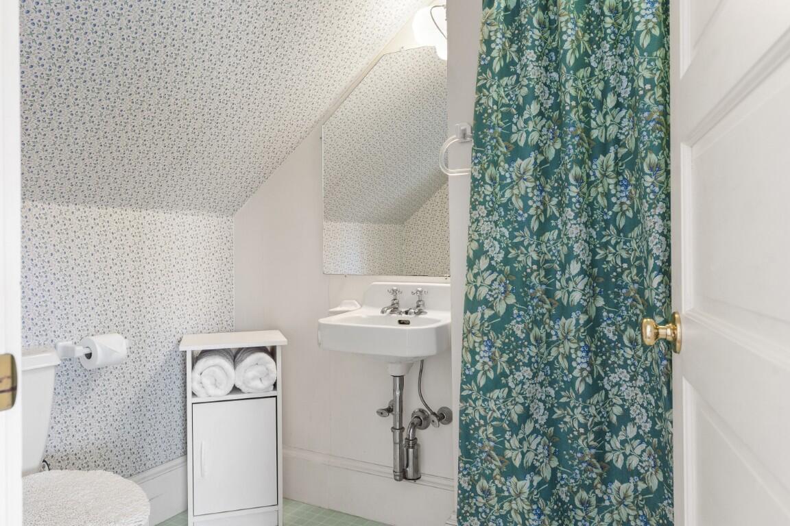210 Ocean Point Road Boothbay, ME 04544 - Photo 91 of 99 086