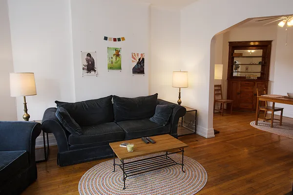 $2,000 | 2249 North Sawyer Avenue, Unit 2, Chicago, IL 60647