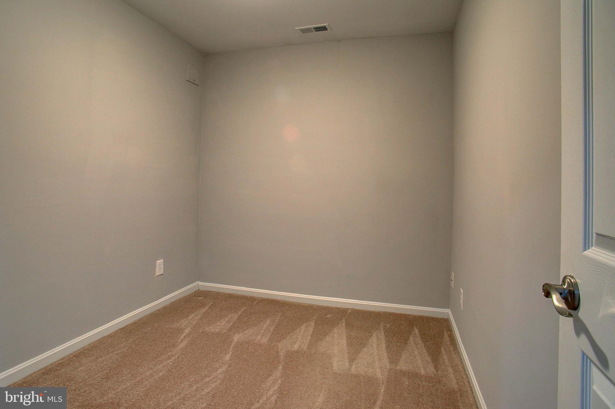 326 George Avenue Baltimore, MD 21221 - Photo 37 of 52 Gallery Image 37