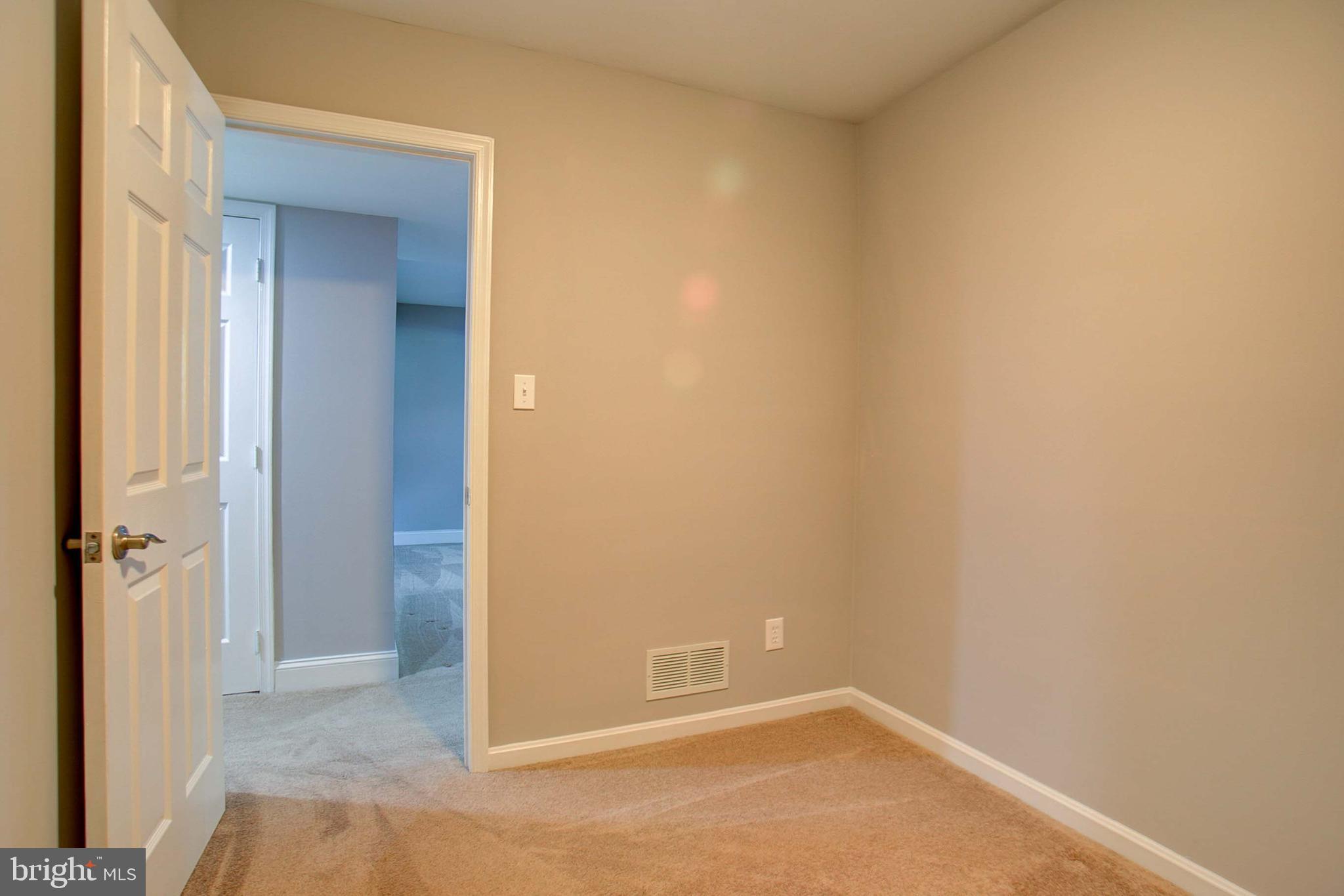 326 George Avenue Baltimore, MD 21221 - Photo 38 of 52 Gallery Image 38