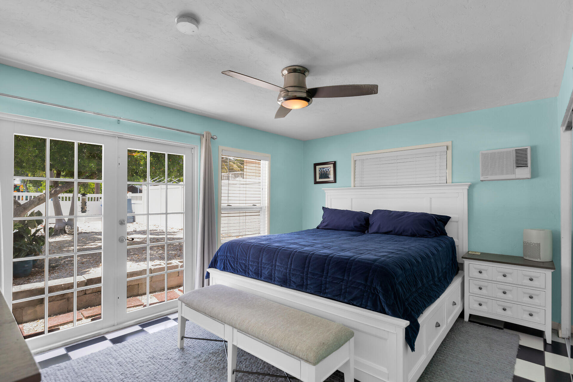 16 Janet Place Key Largo, FL 33037 - Photo 20 of 29 a bedroom with a bed and a window