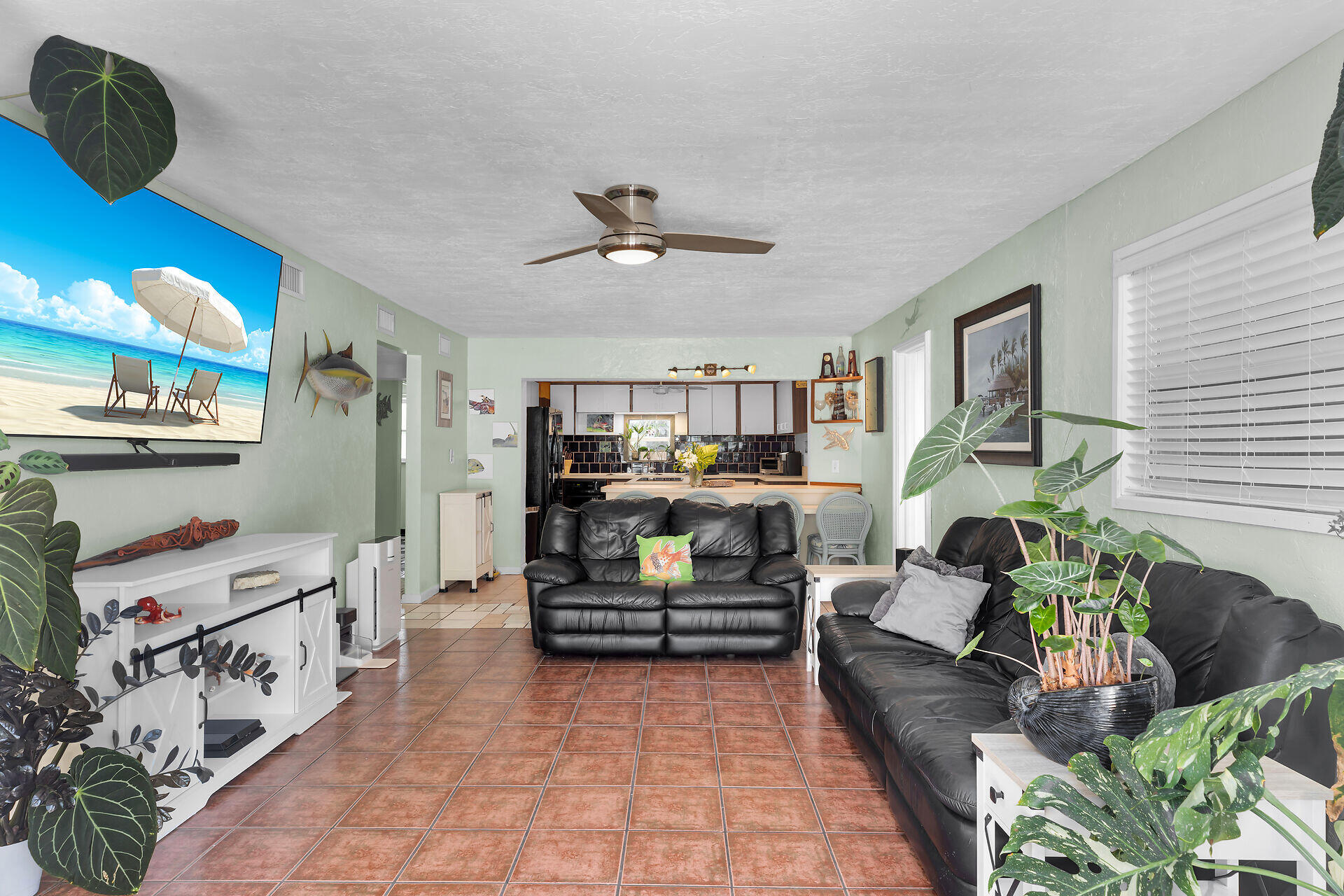 16 Janet Place Key Largo, FL 33037 - Photo 7 of 29 a living room with furniture and wooden floor