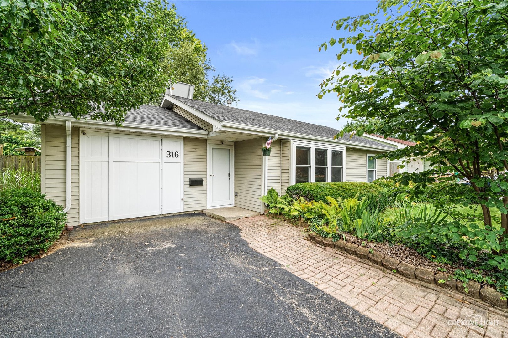 316 Dee Road North Aurora, IL 60542 - Photo 1 of 18