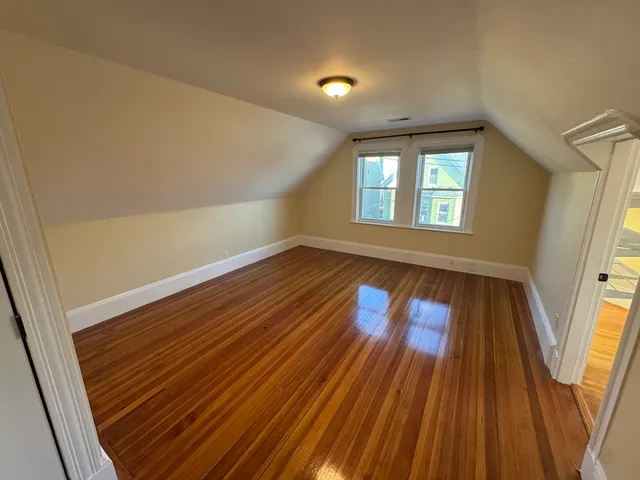 $3,500 | 50 Lowell Street, Unit 3, Somerville, MA 02143