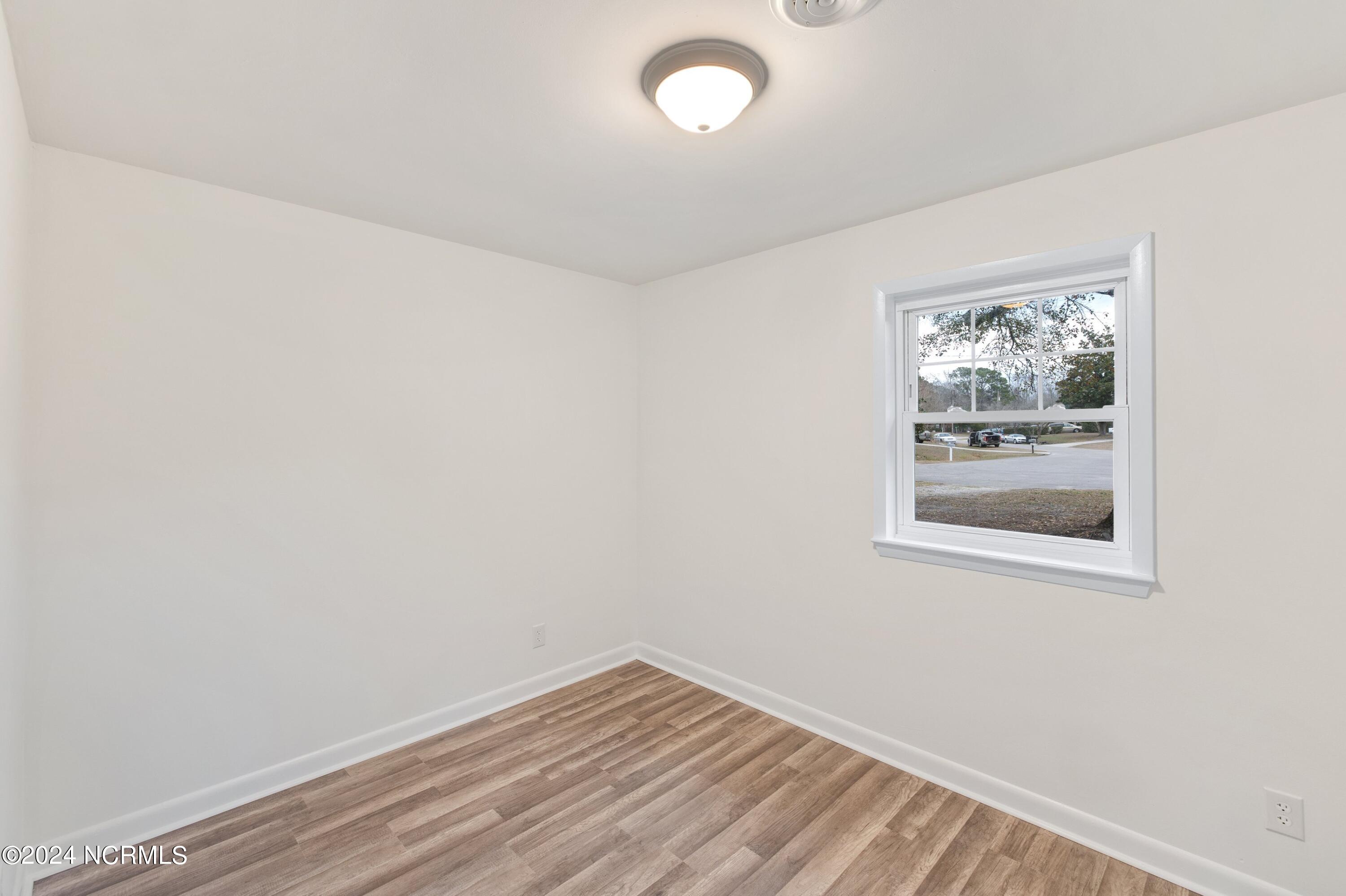 629 Rheims Way Wilmington, NC 28412 - Photo 21 of 32 629 Rheims Way-16