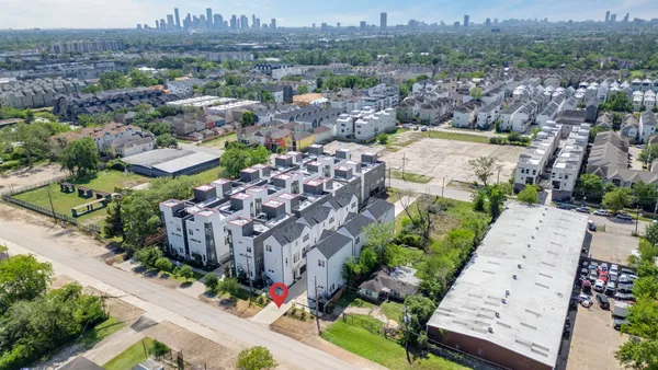 $509,900 | 1177 West 19th Street, Houston, TX 77008