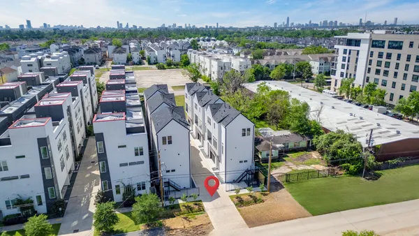 $509,900 | 1177 West 19th Street, Houston, TX 77008