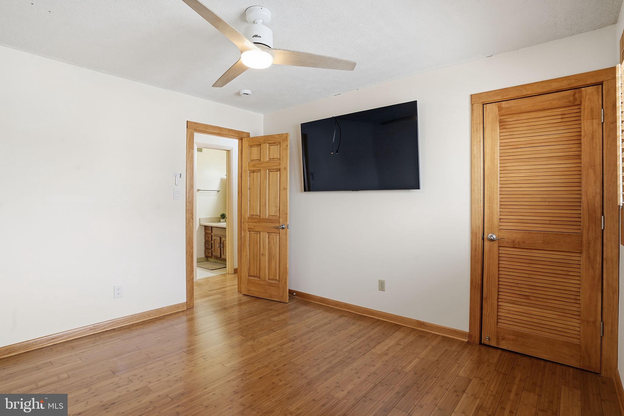 1614 Bentley Road Edgewater, MD 21037 - Photo 32 of 49 3rd Bedroom - Upper