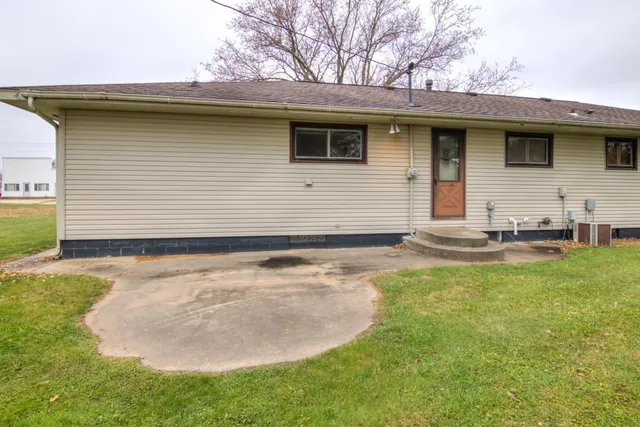 $274,000 | N40322 State Road 93, Independence, WI 54747