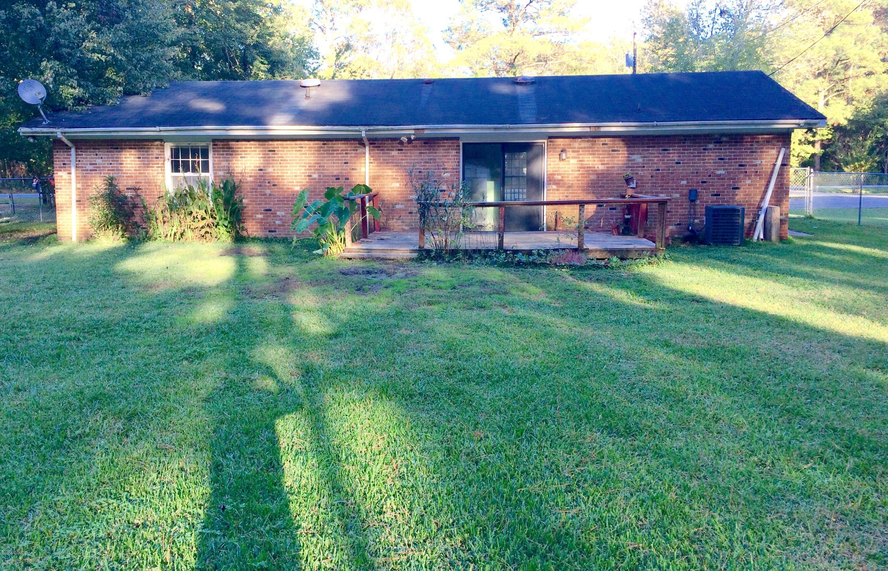 370 McCabe Road Newport, NC 28570 - Photo 3 of 13 Rear