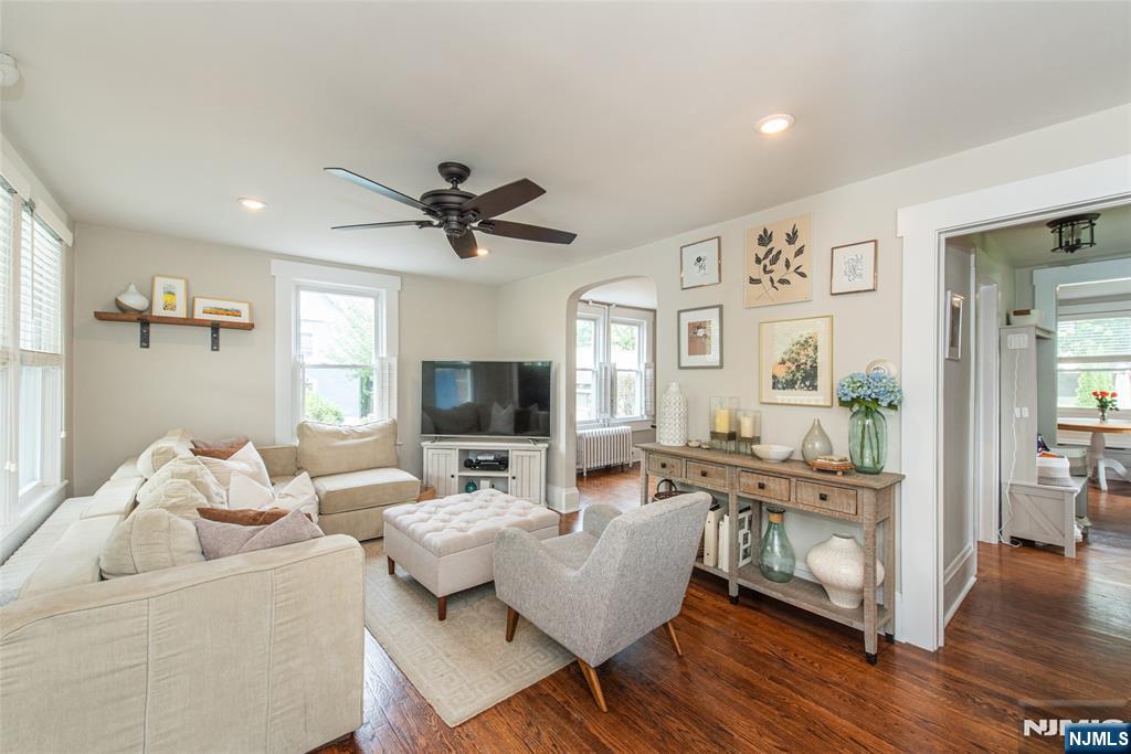 6 Maple Street Bernardsville, NJ 07924 - Photo 5 of 24