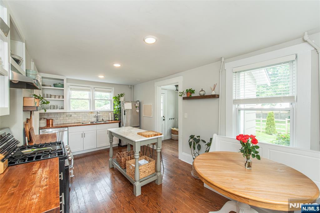 6 Maple Street Bernardsville, NJ 07924 - Photo 8 of 24