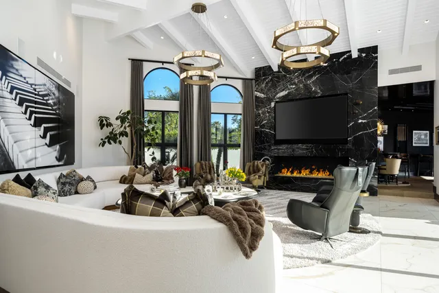 a view of an outdoor dining space with furniture