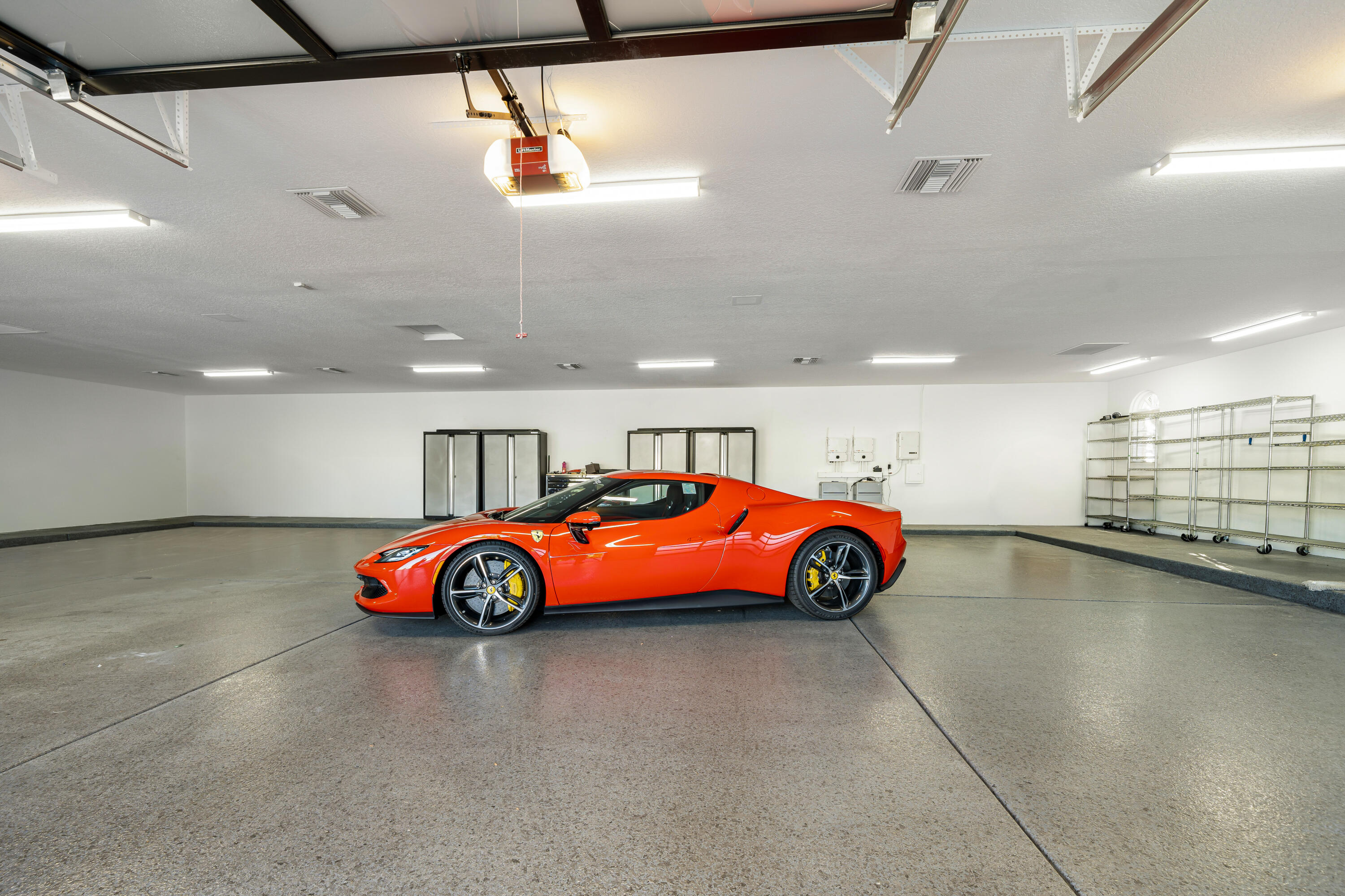 40440 Morningstar Road Rancho Mirage, CA 92270 - Photo 21 of 64 a bathroom with a car parked