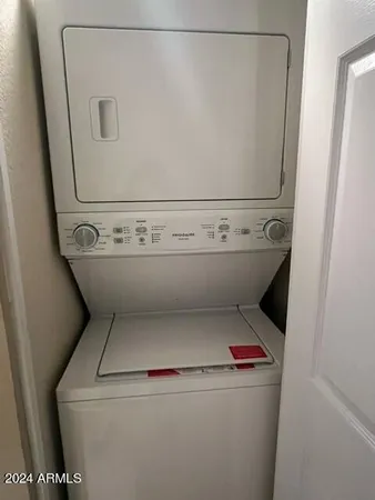 a close up view of a washer and dryer