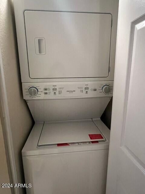 8700 East Mountain View Road, Unit 1058 Scottsdale, AZ 85258 - Photo 23 of 31 a close up view of a washer and dryer