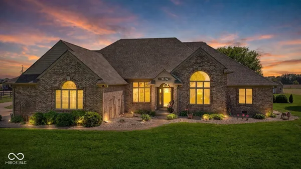 $998,000 | 5915 East 350 North, Franklin, IN 46131